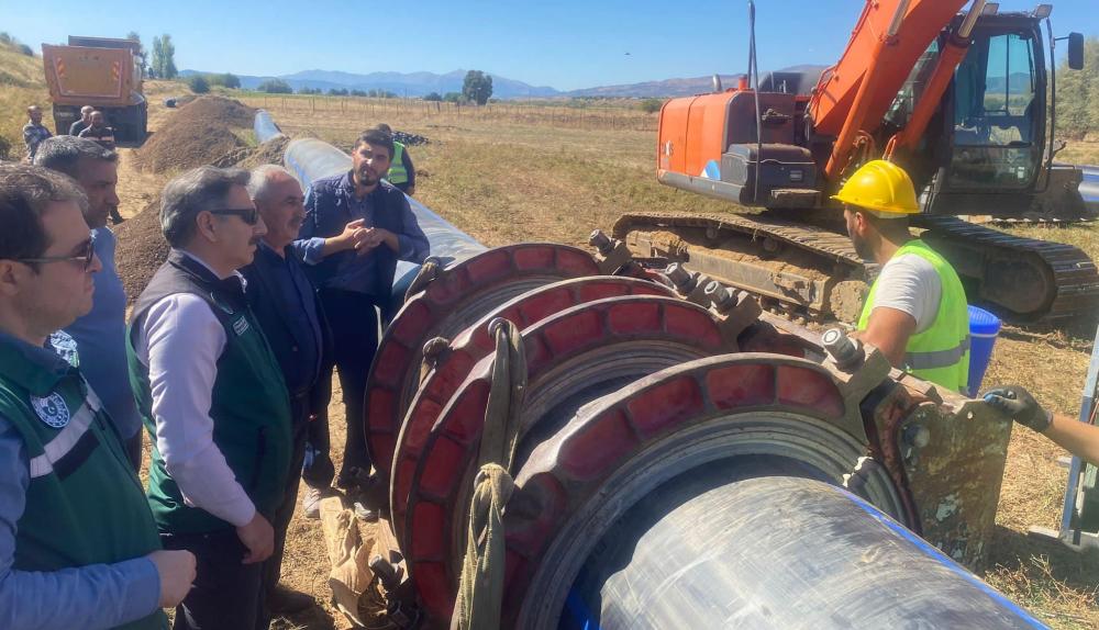 DEVLET SU İŞLERİ BÖLGE MÜDÜRÜ, GENÇ SULAMASI PROJESİ İNŞAATINI İNCELEDİ