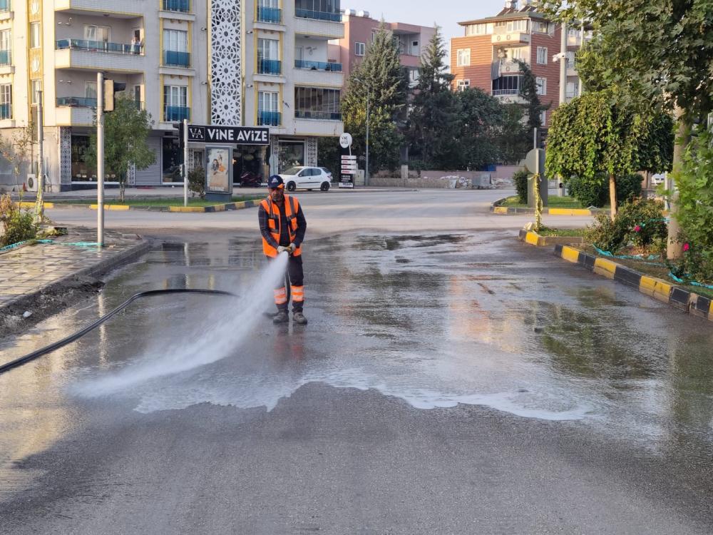 ŞEHİR GENELİNDE TEMİZLİK ÇALIŞMASI DEVAM EDİYOR