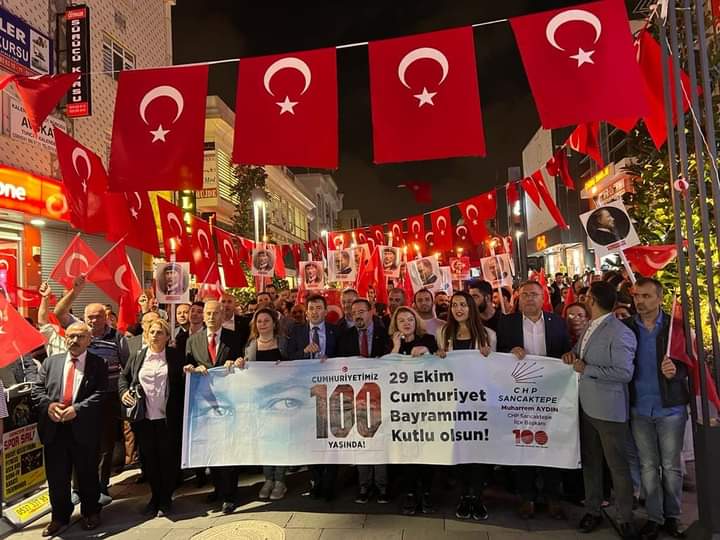 CHP SANCAKTEPE İLÇE BAŞKANI MUHARREM AYDIN CUMHURİYET' İN 100.YILINDA BASIN AÇIKLAMASI YAPTI.