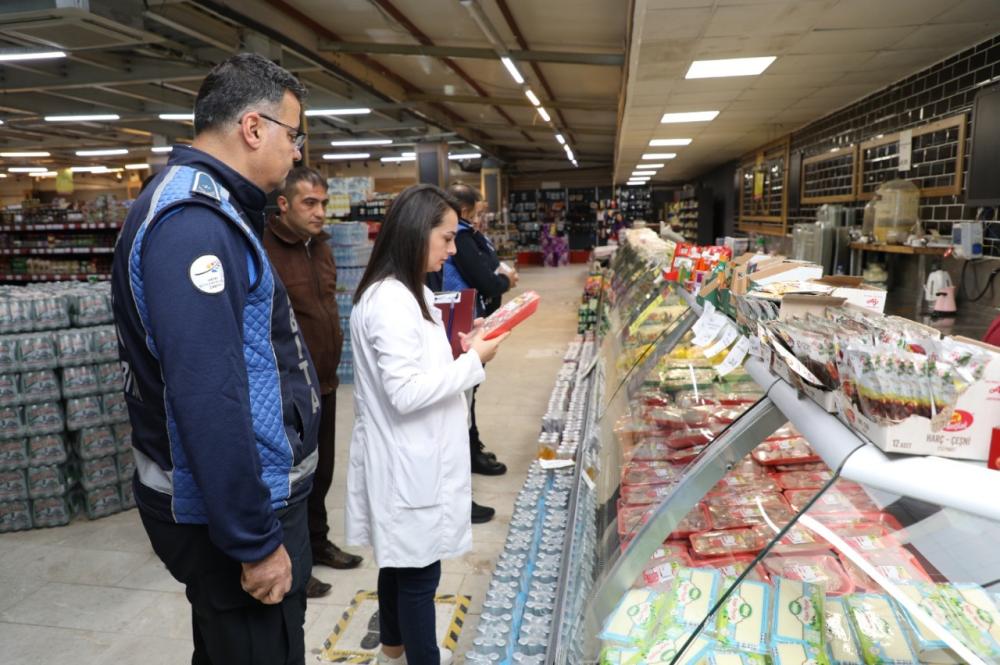 HATAY BÜYÜKŞEHİR BELEDİYESİ ZABITA EKİPLERİ İL GENELİNDE DENETİMLERİNİ SÜRDÜRÜYOR