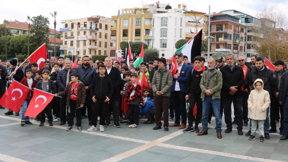 Alanya'da Teröre Lanet Filistin e Destek Yürüyüşü