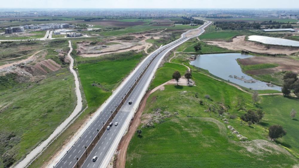 BAŞKAN ZEYDAN KARALAR’DAN YOL HİZMETİNE DEVAM