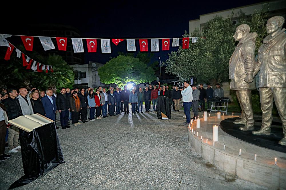  ÜÇ FİDAN BAYRAKLI’DA ANILDI