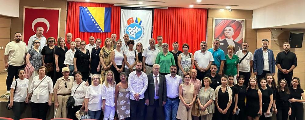 ÇİĞLİ’DE BOSNA HERSEK SREBRENİTSA KATLİAMI'NIN 29. YIL ANMASI YAPILDI