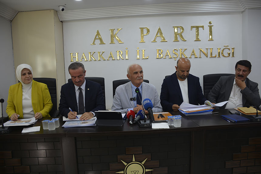 AK PARTİ GENEL BAŞKAN YARDIMCISI YILMAZ HAKKARİ'DE