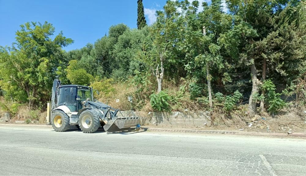 ANTAKYA’DA PARK VE YEŞİL ALANLARDA BAKIM ÇALIŞMALARI HIZ KESMEDEN SÜRÜYOR