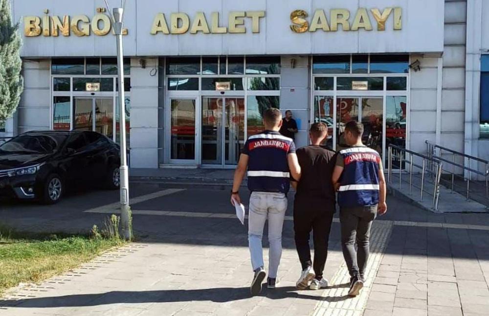 BİNGÖL'DE ARANAN HÜKÜMLÜ JANDARMA EKİPLERİ TARAFINDAN YAKALANDI