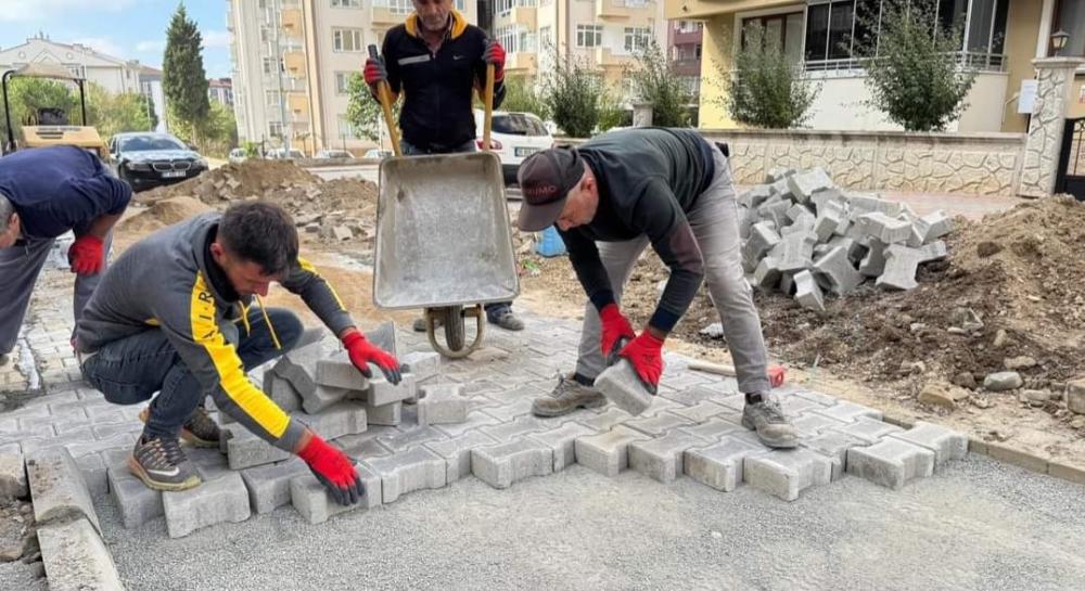 GELİBOLU BELEDİYESİ, DOĞALGAZ ÇALIŞMALARI SONRASI YOL ONARIMINI SÜRDÜRÜYOR