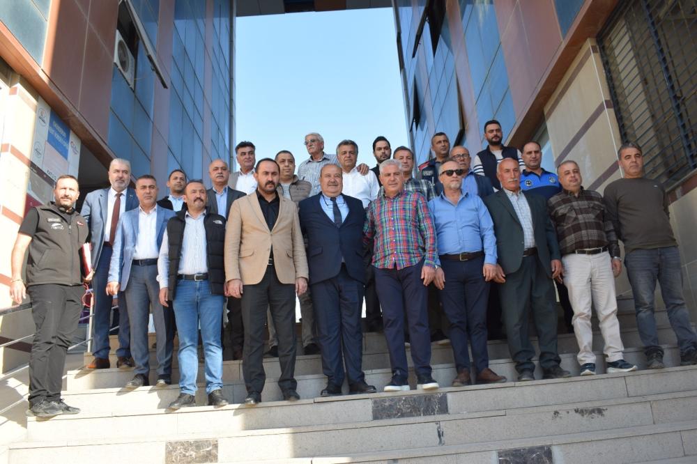 İSKENDERUN'DA MAHALLE MUHTARLARIYLA HİZMET TOPLANTISI GERÇEKLEŞTİ