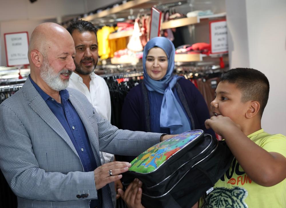 ÇOLAKBAYRAKDAR, “TÜRKİYE’DE ÖRNEK, FARKLI VE GÖNÜLLER YAPAN BİR BELEDİYEYİZ!”