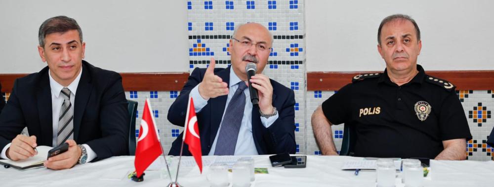 VALİ KÖŞGER YÜREĞİRLİ HEMŞEHRİLERİMİZLE BİR ARAYA GELDİ