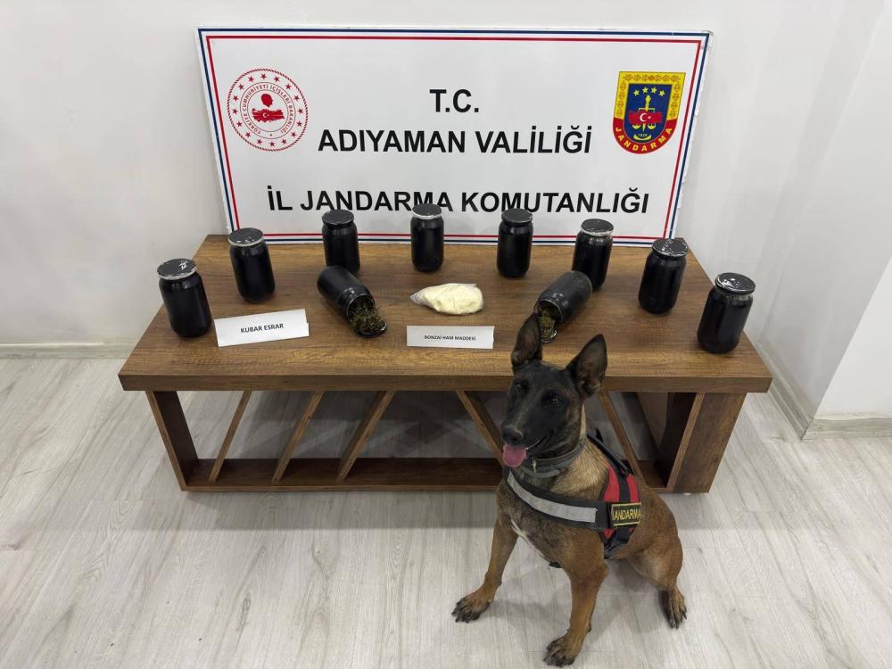 SÜRÜCÜ SINAVINDA KOPYA DÜZENEĞİ: 4 ŞÜPHELİ SUÇÜSTÜ YAKALANDI