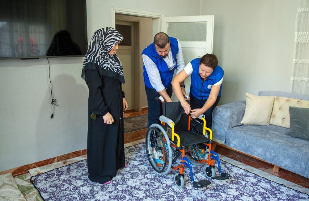 SEYHAN BELEDİYESİNDEN YAŞLI, HASTA VE ÖZEL GEREKSİNİMLİ VATANDAŞLARA TAM DESTEK