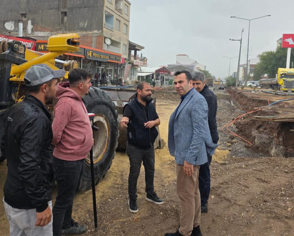 KAYMAKAM KADİR ALGIN’DAN KARAYOLU ÇALIŞMALARINA YERİNDE İNCELEME
