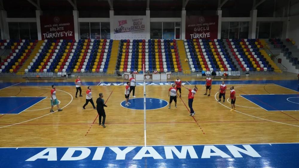 24 KASIM ÖĞRETMENLER GÜNÜ VOLEYBOL TURNUVASI BAŞLADI