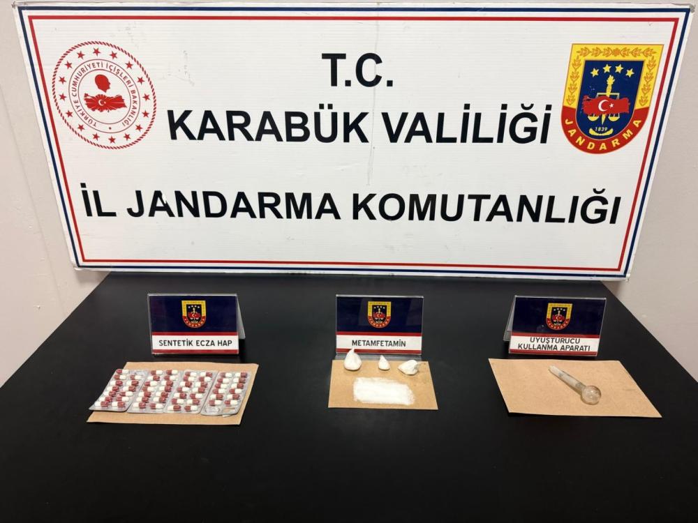 KARABÜK’TE UYUŞTURUCU OPERASYONU: 3 ŞÜPHELİ GÖZALTINA ALINDI