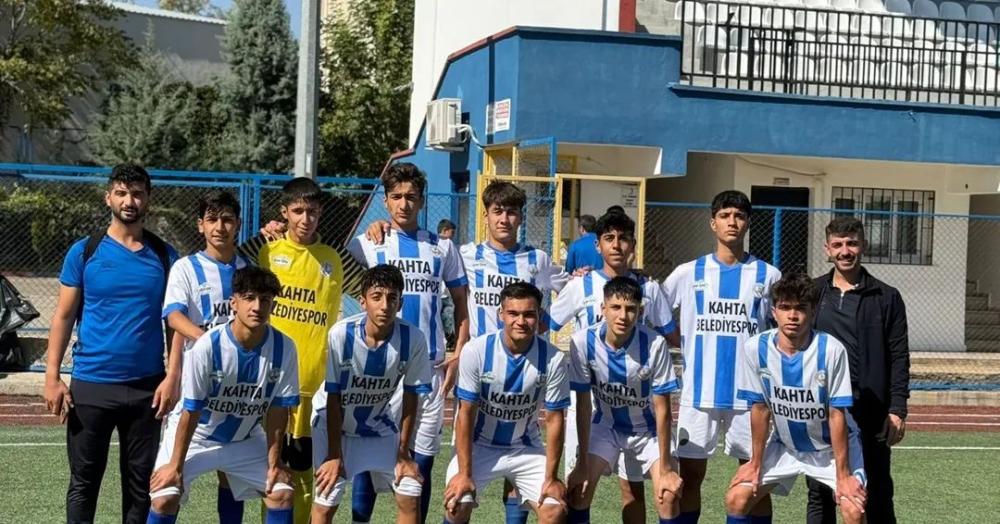KAHTA BELEDİYESPOR U-16 VE U-17 TAKIMLARINDAN GÖZ DOLDURAN GALİBİYET