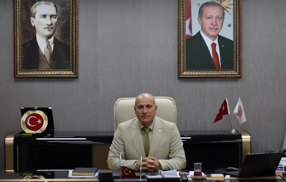 GENÇLİK VE SPOR İL MÜDÜRÜ HÜSEYİN ELÜSTÜN’DEN CUMHURİYET’İN 102. YILI MESAJI