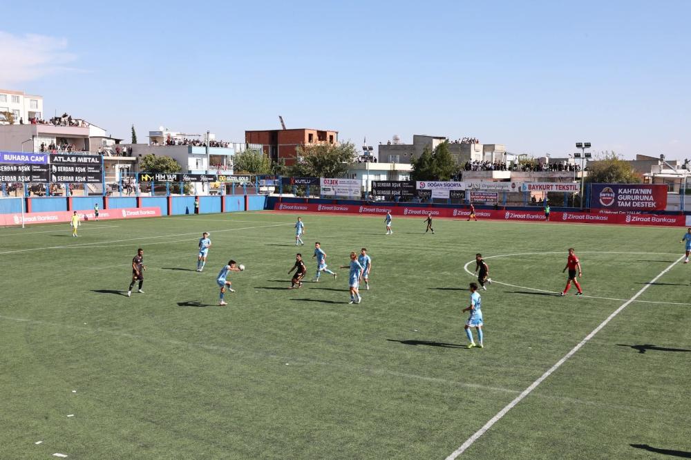 KAHTA 02 SPOR’DAN TARİHİ ZAFER: KASIMPAŞA’YI 3-1 MAĞLUP ETTİ