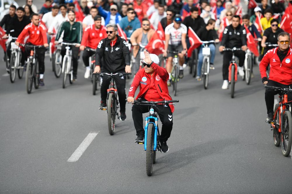 BAŞKAN BÜYÜKKILIÇ, “CUMHURİYETİN GÜCÜYLE PEDALLIYORUZ” ETKİNLİĞİNE KATILDI