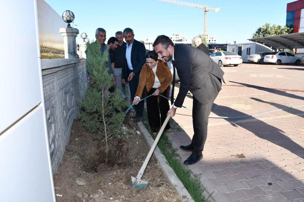 ATSO MECLİS ÜYELERİ FİDAN DİKEREK HATIRA ORMANI İÇİN İLK ADIMI ATTI