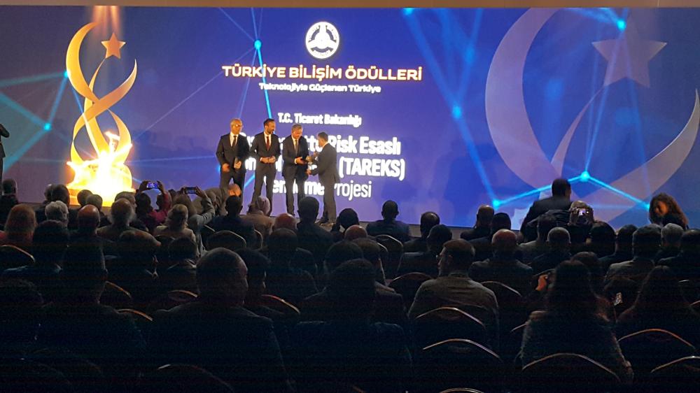 TÜRKİYE BİLİŞİM ÖDÜLLERİ ANKARA\'DA SAHİPLERİNİ BULDU