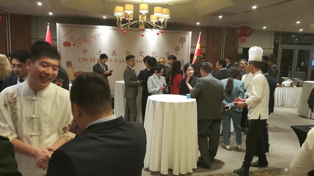 ÇİN-TÜRKİYE GASTRONOMİ FESTİVALİ ÜLKELERİN MUTFAK KÜLTÜRLERİNİ BİR ARAYA GETİRDİ.
