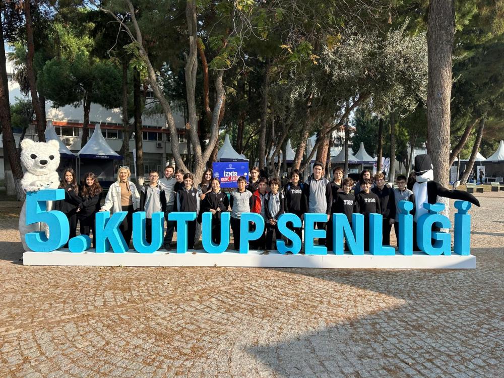 İZMİRLİ ÖĞRENCİLER BİLİMLE KUTUP YOLCULUĞUNA ÇIKTI