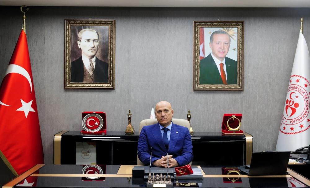 İL MÜDÜRÜ HÜSEYİN ELÜSTÜ’NDEN 24 KASIM ÖĞRETMENLER GÜNÜ MESAJI