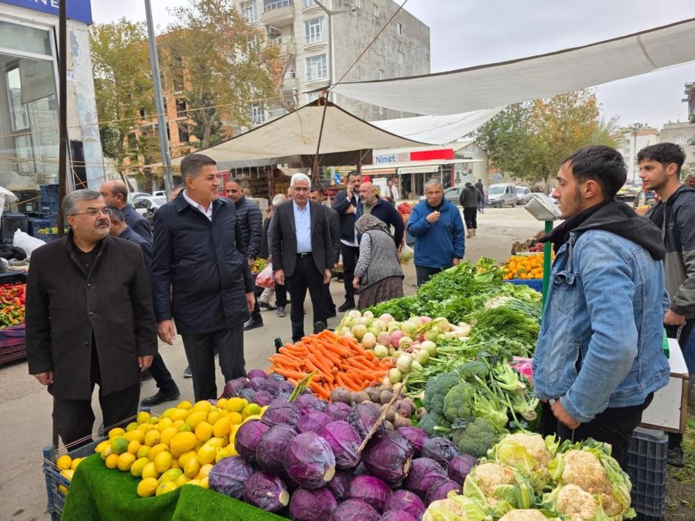 Milletvekili İshak Şan’dan Semt Pazarı Ziyareti: Esnafla Samimi Buluşma