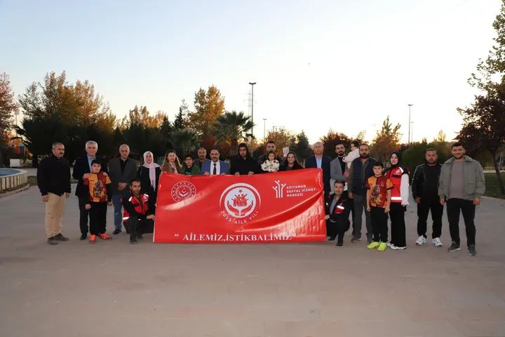 ADIYAMAN’DA 3 ARALIK DÜNYA ENGELLİLER GÜNÜ’NDE DİLEK FENERİ ETKİNLİĞİ DÜZENLENDİ