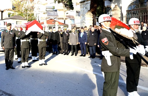 KIBRIS GAZİSİ AYHAN YÜKSELEN GELİBOLU’DA SON YOLCULUĞUNA UĞURLANDI