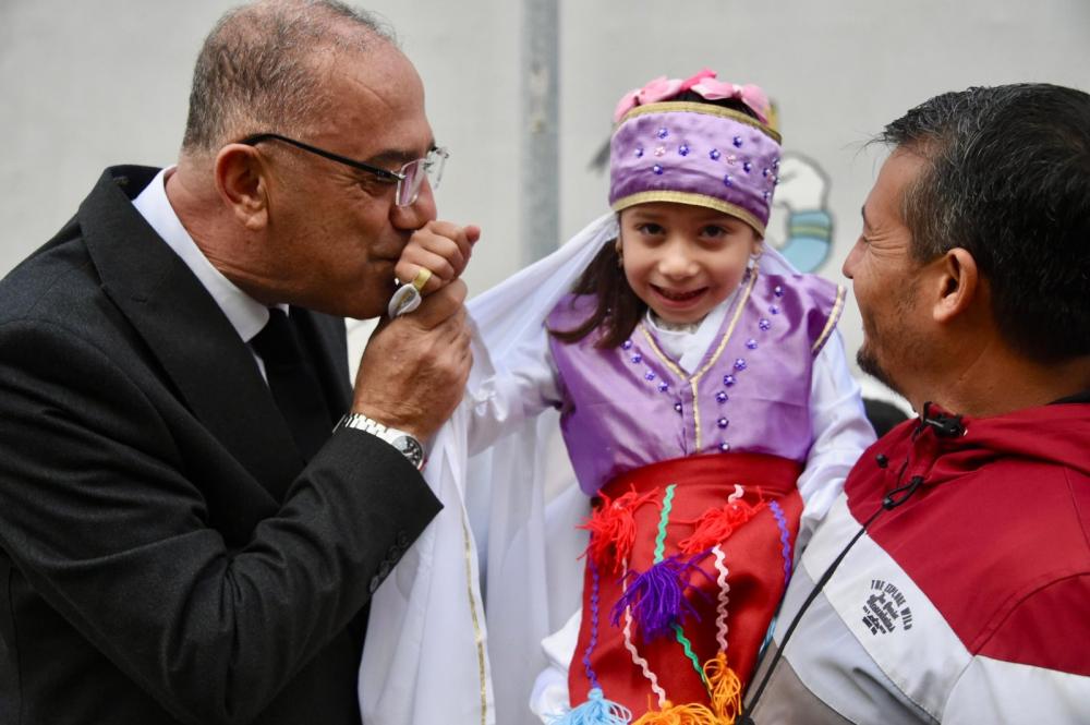 BAŞKAN YAPAR : 3 ARALIK ENGELLİLER GÜNÜ KAPSAMINDAKİ ETKİNLİKTE ÇOCUKLARLA BULUŞTU