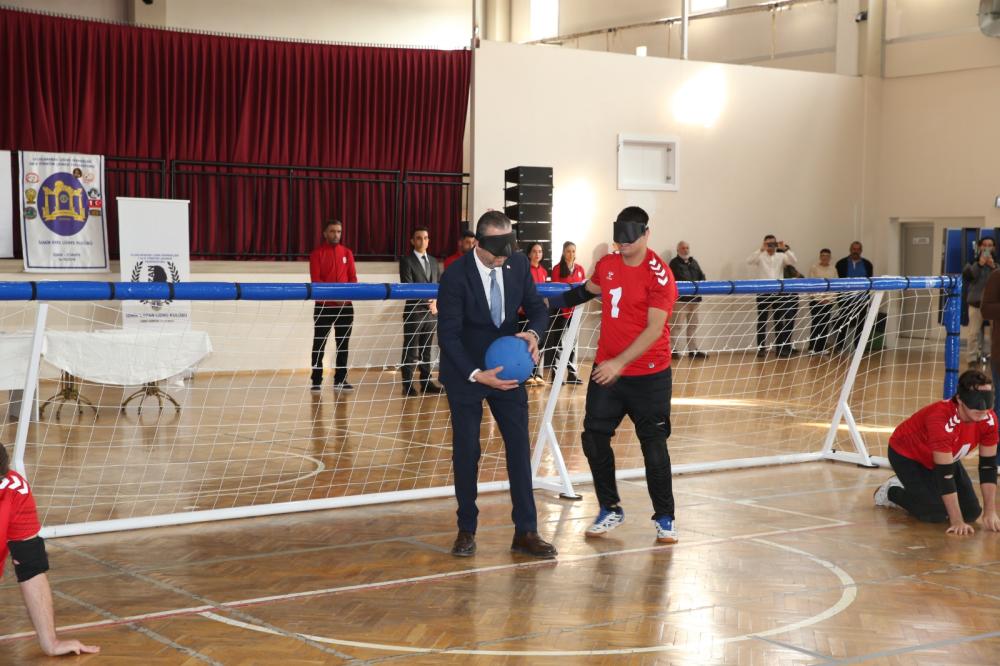 ÇİĞLİ’DE, DÜNYA ENGELLİLER GÜNÜ\'NDE GOLBOL TURNUVASI BÜYÜK İLGİ GÖRDÜ