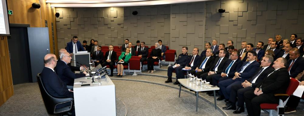 BAĞIMLILIKLA MÜCADELE İL KOORDİNASYON KURULU TOPLANTISI VALİ KÖŞGER’İN BAŞKANLIĞINDA YAPILDI