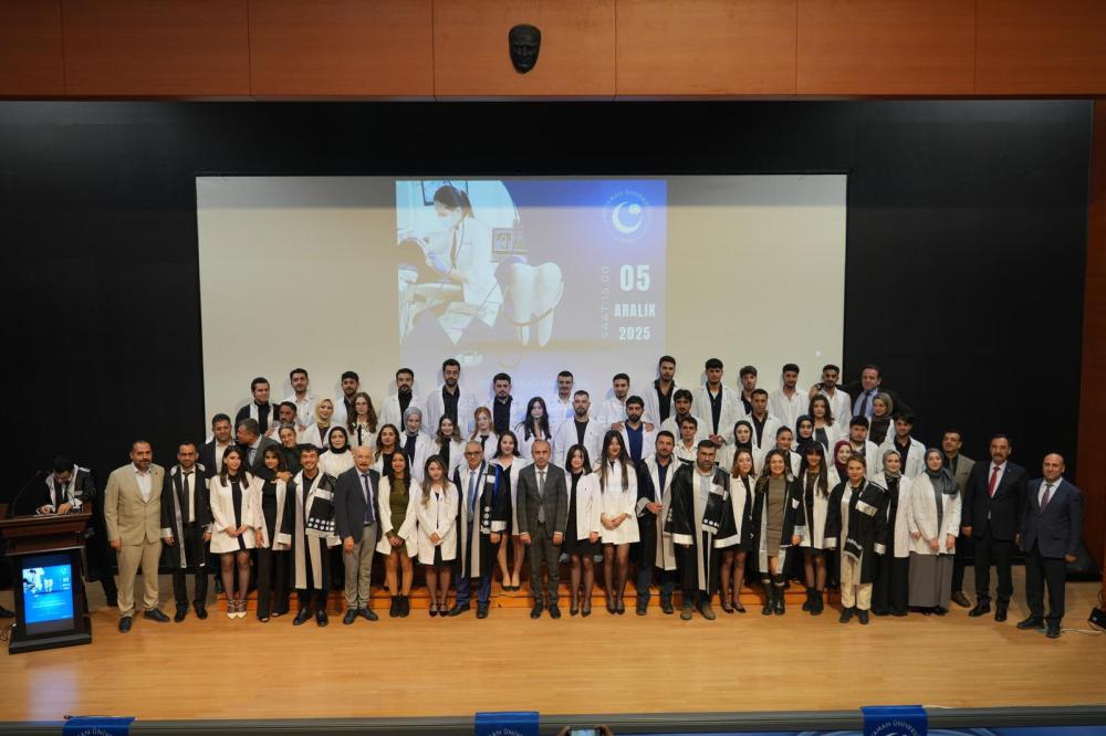 ADIYAMAN ÜNİVERSİTESİ DİŞ HEKİMLİĞİ FAKÜLTESİNDE BEYAZ ÖNLÜK GİYME TÖRENİ DÜZENLENDİ