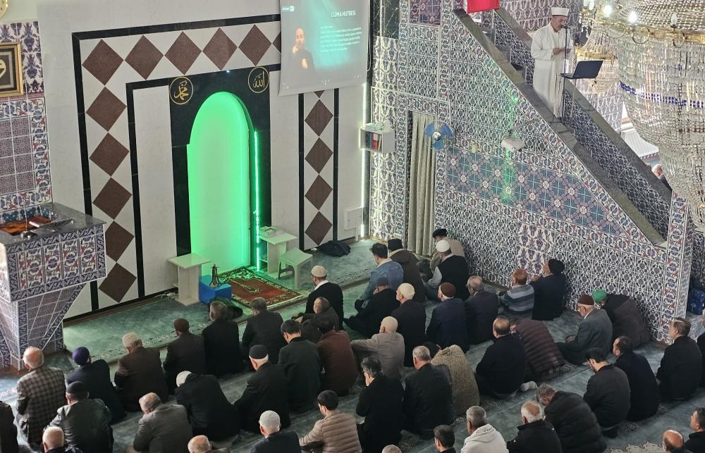 ADIYAMAN’DA İŞARET DİLİYLE HUTBE ÇEVİRİSİ YAPILDI