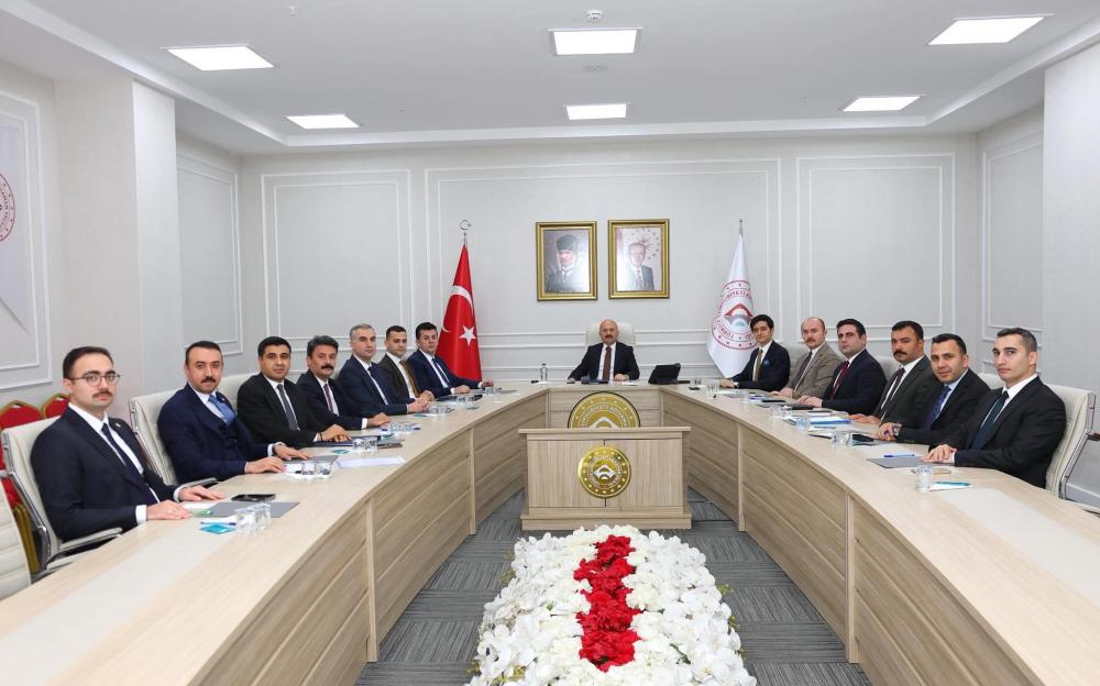 ADIYAMAN’DA KAMU YATIRIMLARI MASAYA YATIRILDI