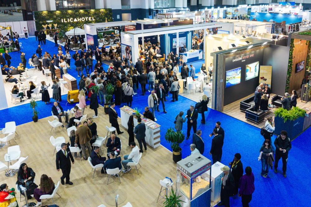 TURİZM DÜNYASI İZMİR’DE BİR ARAYA GELDİ