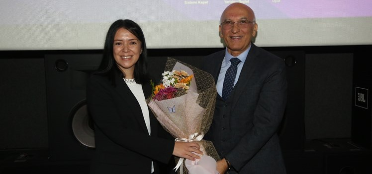 ÇÜ İletişim Fakültesi’nde Dekanlık Değişimi