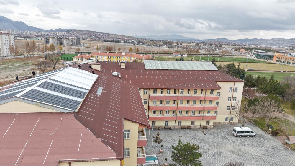 BÜYÜKŞEHİR’DEN ULU ÇINARLARIN SICAK YUVASINDA YENİLEME ÇALIŞMASI