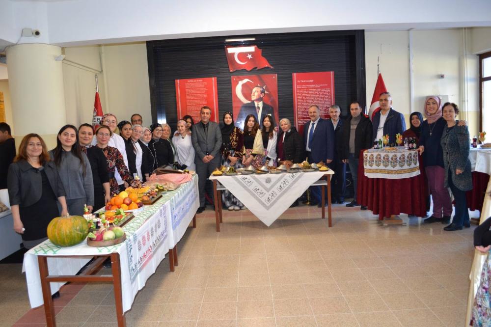 BEYPAZARI EVLİYA ÇELEBİ MTAL’DE TUTUM, YATIRIM VE TÜRK MALLARI HAFTASI KUTLAMASI
