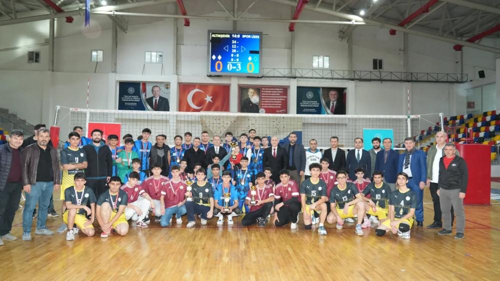 Okul Sporları Genç Erkekler Voleybol İl Birinciliği Müsabakaları Sona Erdi