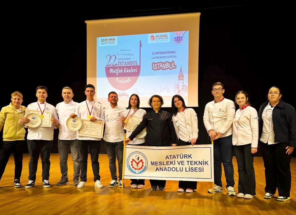 GELİBOLU ATATÜRK MTAL’DEN ULUSLARARASI GASTRONOMİ BAŞARISI: ALTIN MADALYA