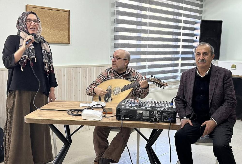 GÜDÜL’DE TÜRK SANAT MÜZİĞİ KOROSU ÇALIŞMALARA BAŞLADI: