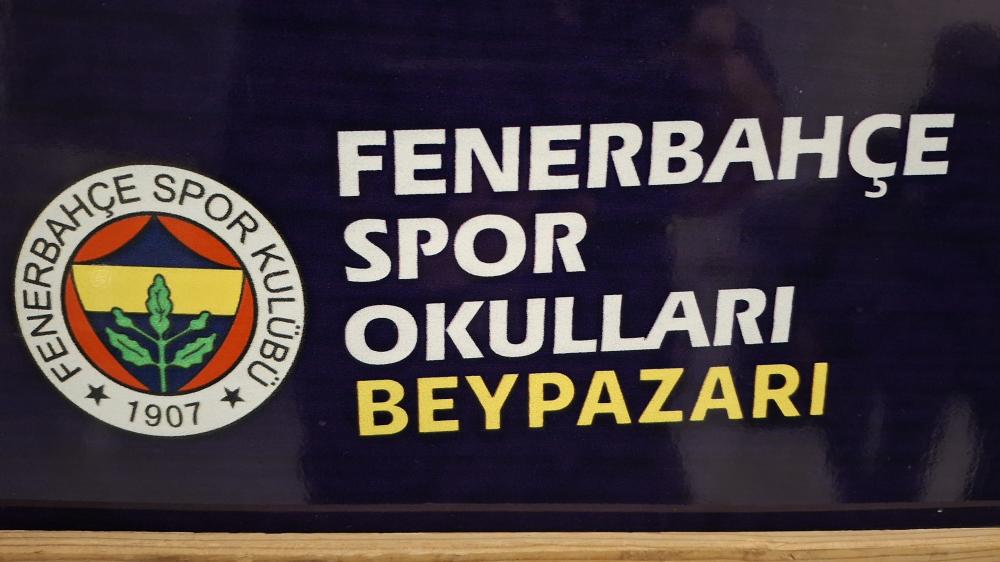 FENERBAHÇE SPOR OKULLARI YÖNETİMİ, AİLELERLE BİR ARAYA GELDİ.