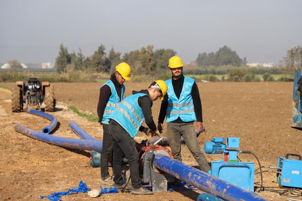 ALTINÖZÜ’NDE 3 MAHALLEYE CAN SUYU