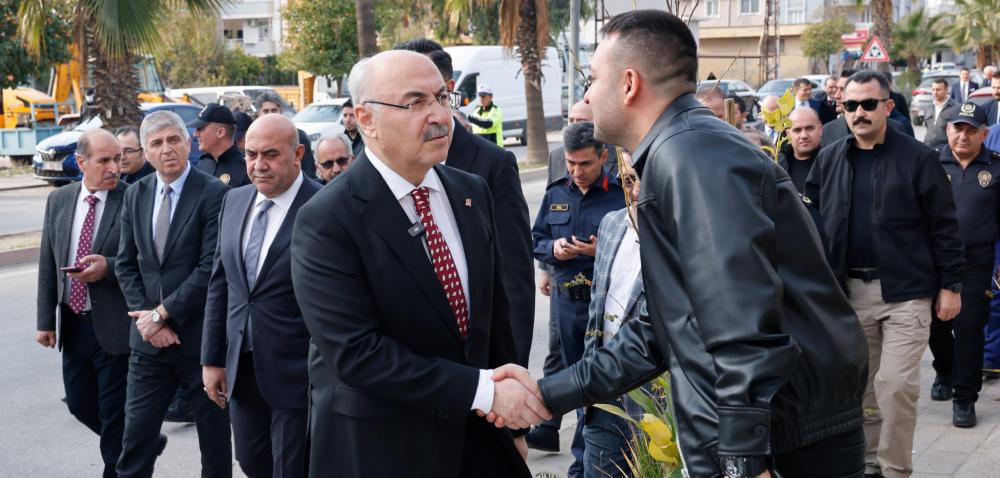 VALİ KÖŞGER PTT EVLERİ MAHALLESİ’NDE VATANDAŞLARLA BULUŞTU