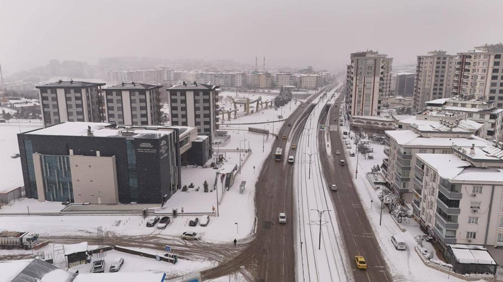 İKLİM DEĞİŞİKLİĞİNİN DÜZENSİZ YÜZÜ