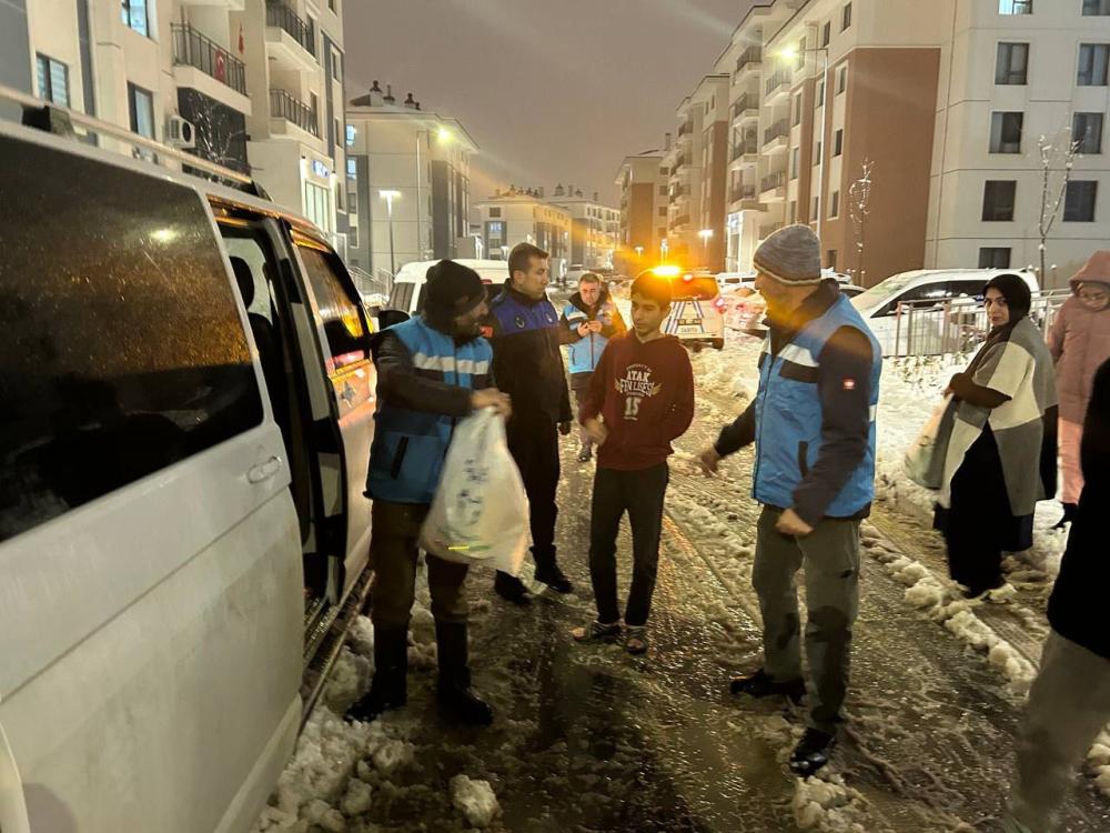 ADIYAMAN BELEDİYESİNDEN İNDERE TOKİ’YE SICAK DESTEK